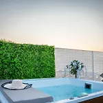 Amare Luxury And Vista Mare