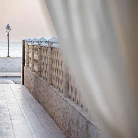 Amare Luxury And Vista Mare Апартаменты *